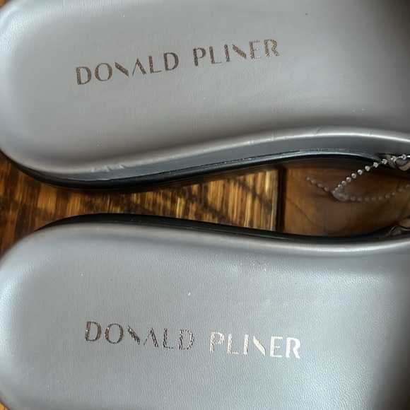 Donald Pliner Women's Fifi Slide Sandals in size 9 - Picture 7 of 13